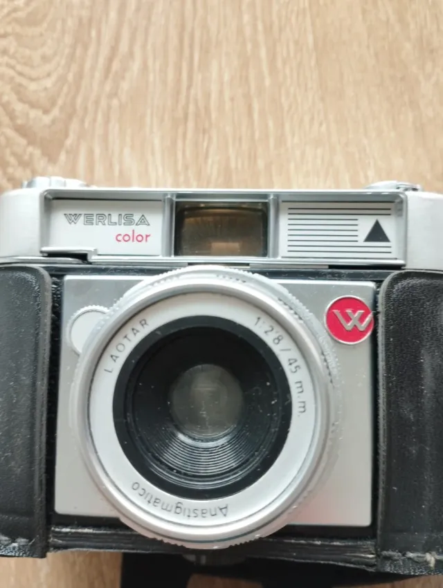 Cámara Werlisa color + Flash EVA BLITZ DM-18