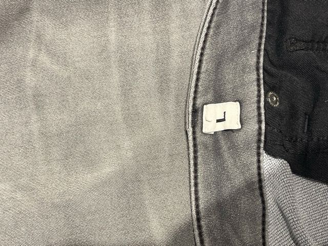 Pantalones cortos grises vaqueros