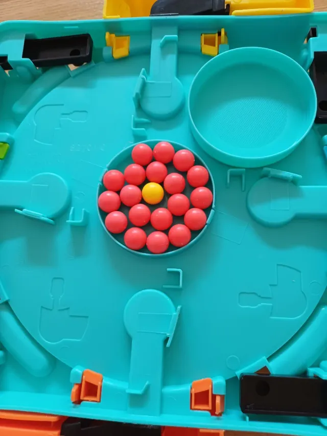 Tragabolas Juego de Mesa