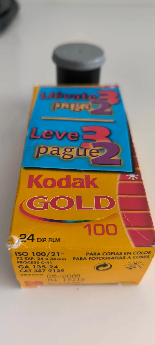 Cámara Pentax P30 + Teleobjetivo Vivitar