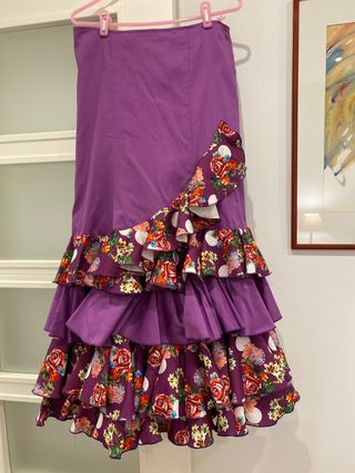 Falda flamenca volantes floral morado