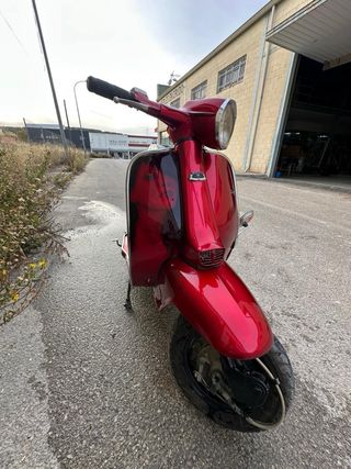Lambretta Li125 Roja
