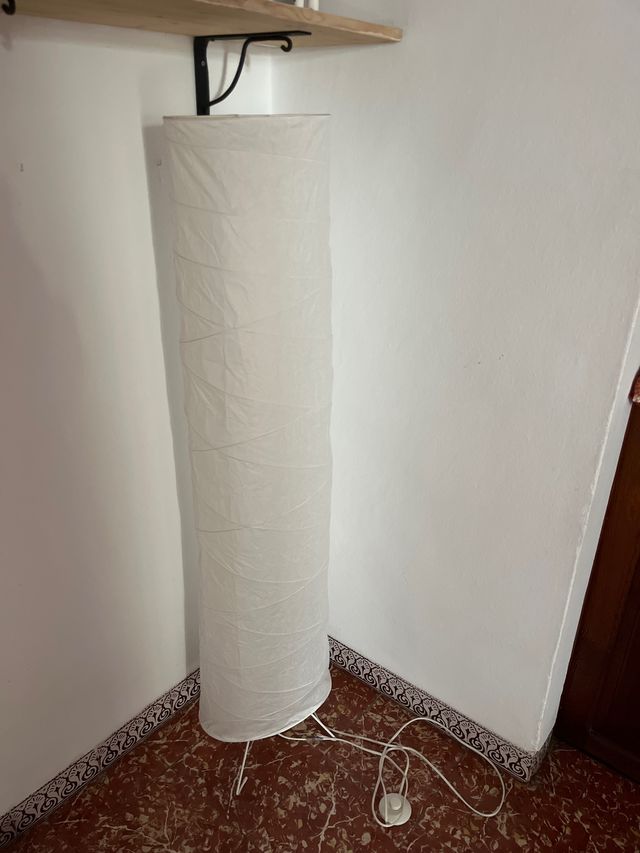 Lampada da terra in carta Ikea