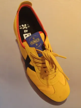 Zapatillas Munich Amarillas