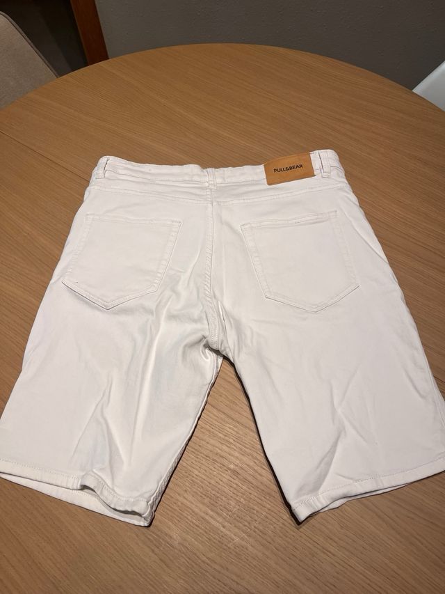 Pantalón corto blanco Pull&Bear