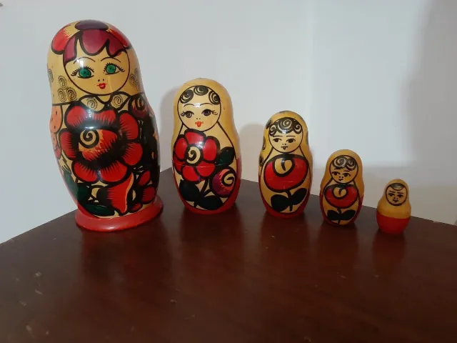 Matrioska russa 5 pezzi legno dipinta a mano