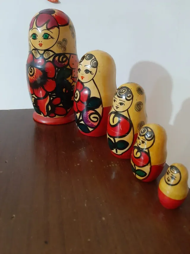 Matrioska russa 5 pezzi legno dipinta a mano