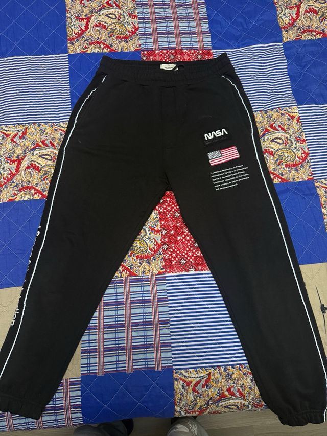 Pantalones Pull&Bear NASA negros