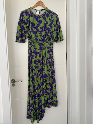 Vestido estampado floral verde y morado