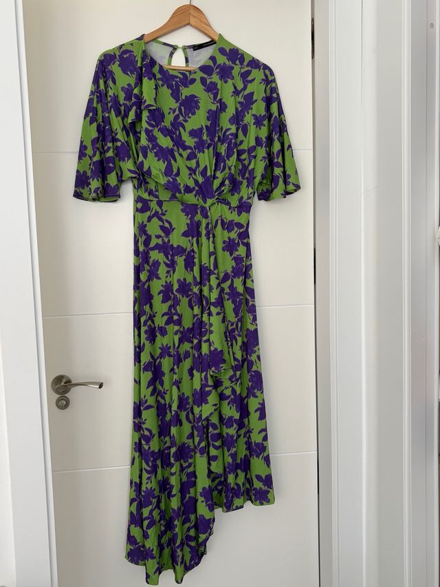 Vestido estampado floral verde y morado