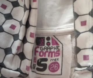 Sudadera con capucha estampada