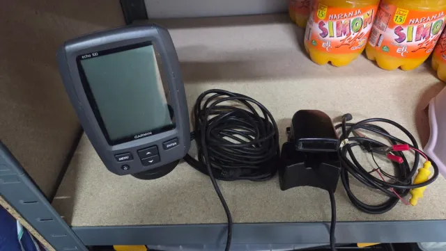 Sonda de pesca Garmin Echo 100