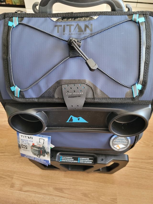 Nevera Portátil Titan 60 Latas