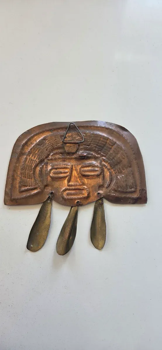 Máscara Cobre Repujado Precolombina