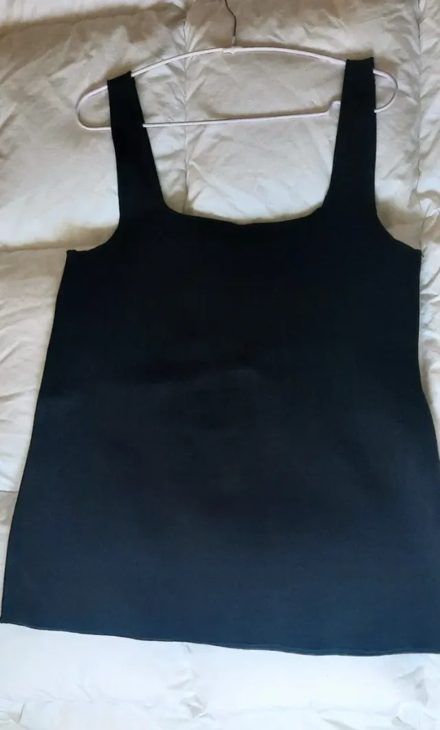 Chaleco negro de punto