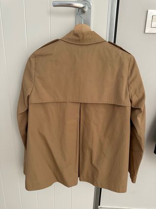 Gabardina corta Zara Beige