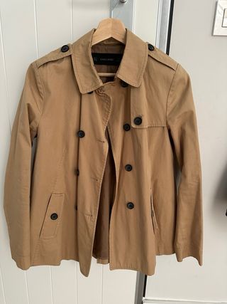 Gabardina corta Zara Beige