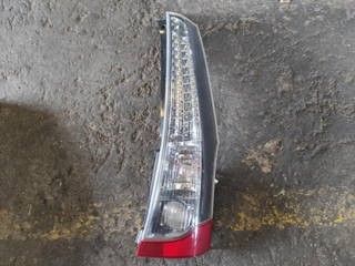 Piloto trasero derecho Mitsubishi Grandis (2