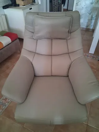 Sillon relax piel sintetica 2 motores, tengo 2
