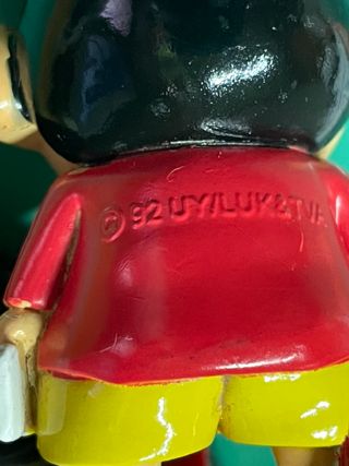 Shin-chan con chichón en la cabeza 1992