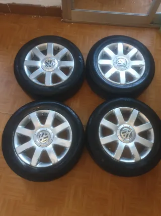 Llantas Volkswagen Touran 4 unidades