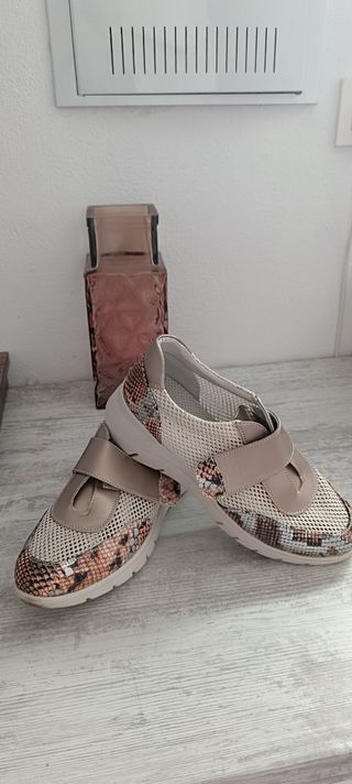 Zapatos confort beige/multicolor