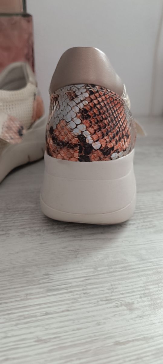 Zapatos confort beige/multicolor