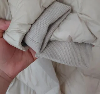 Chaqueta de plumas beige crema