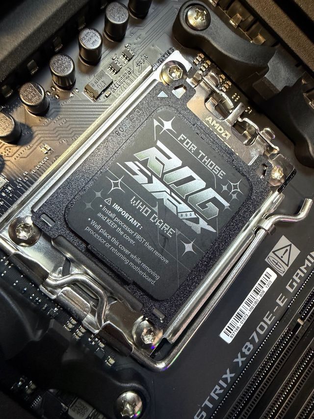 Placa Base ASUS ROG STRIX X870E-E Gaming WiFi