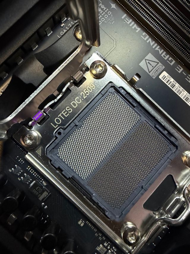 Placa Base ASUS ROG STRIX X870E-E Gaming WiFi