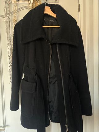 Abrigo Zara Basic Negro
