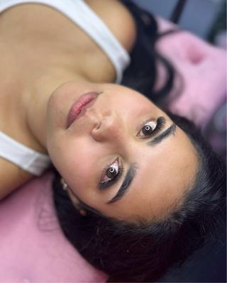 CURSO DE EXTENSIÓN DE PESTAÑAS