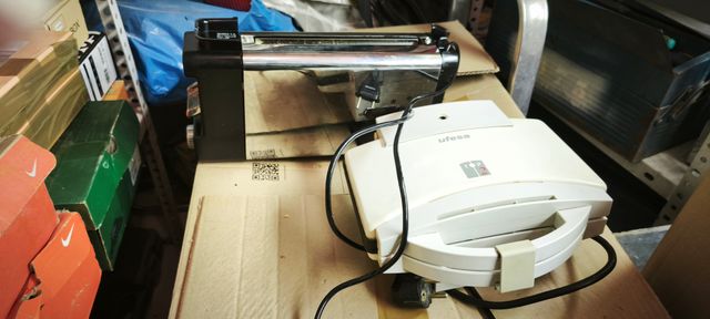 Tostadora Ufesa TOP 2 y sanguichera .