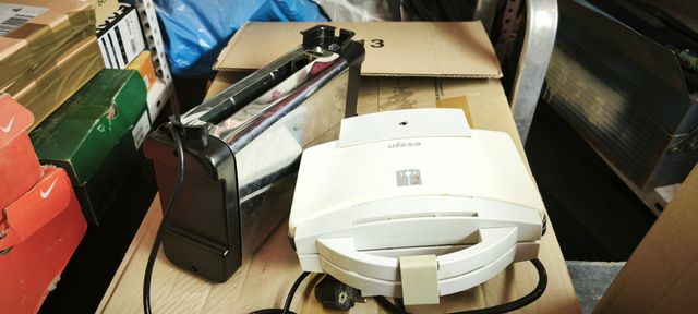 Tostadora Ufesa TOP 2 y sanguichera .