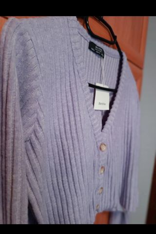 Rebeca corta Bershka botones frontal Talla S