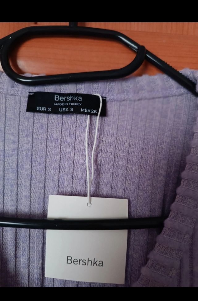 Rebeca corta Bershka botones frontal Talla S