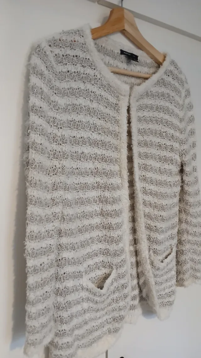 Chaqueta Mango Rayas Blanco y Gris