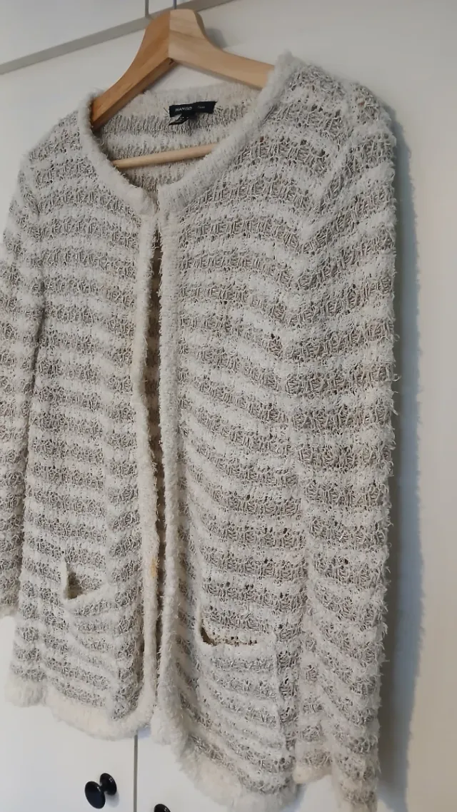 Chaqueta Mango Rayas Blanco y Gris