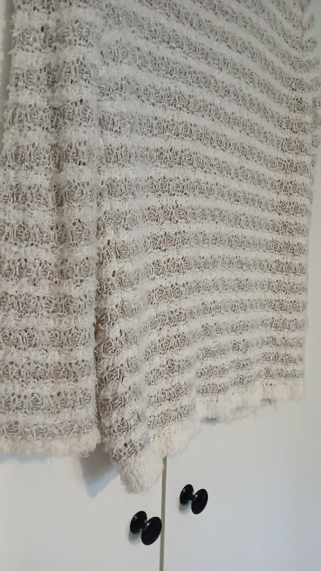 Chaqueta Mango Rayas Blanco y Gris