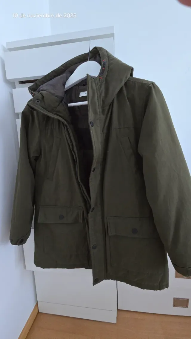 Abrigo niño verde talla 10