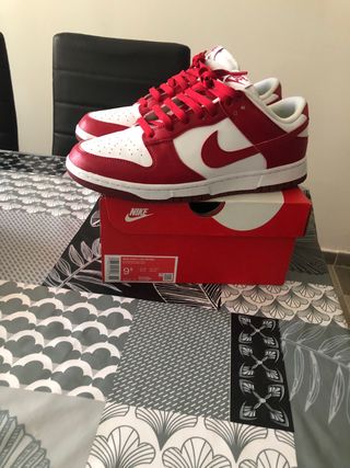 Nike Dunk Rojo y Blanco