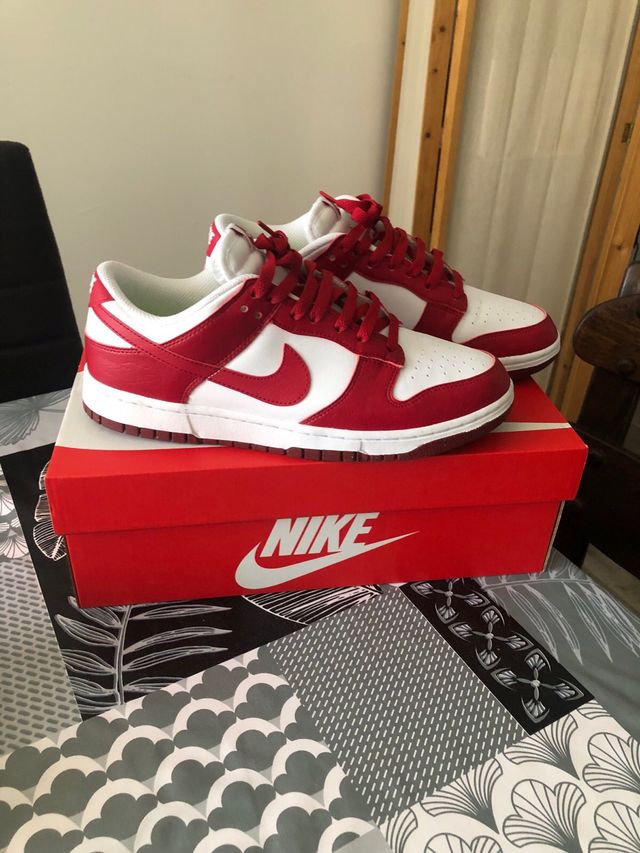 Nike Dunk Rojo y Blanco