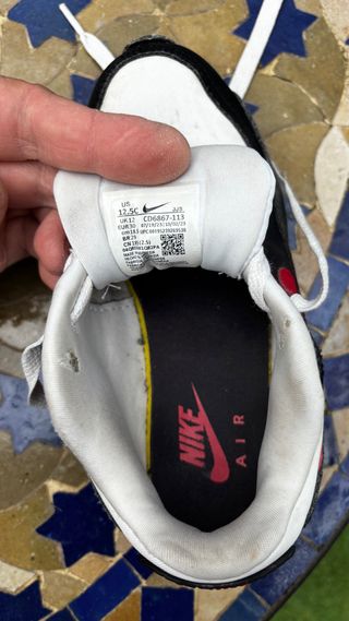 Nike Air Max Blancas Rojas y Negras  talla 30