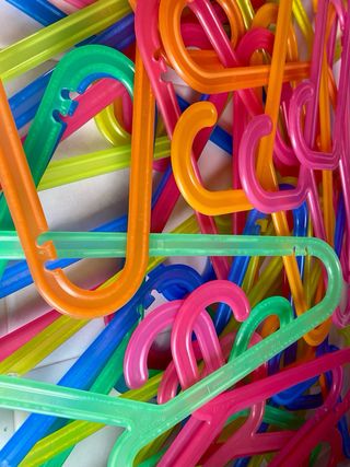 Perchas Infantiles Ikea. 2 € la docena. Tengo 36.