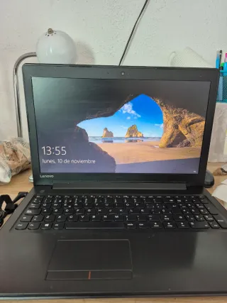 Portátil Lenovo IdeaPad Negro