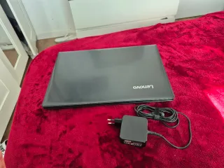 Portátil Lenovo IdeaPad Negro