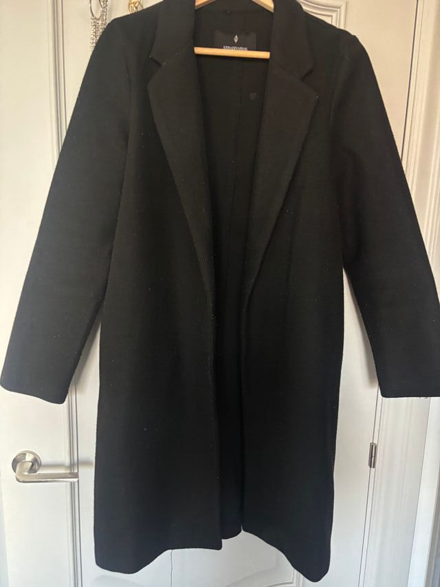 Abrigo Negro Stradivarius Talla S