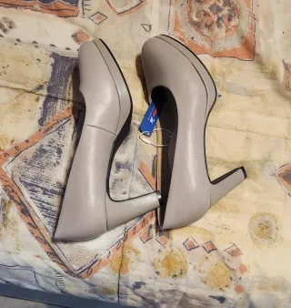 BATA Zapatos Tacón Piel Talla 38 Beige