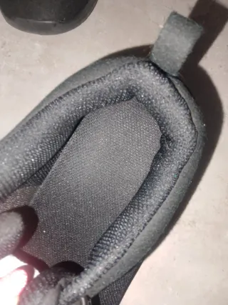 Scarpe comode nere lavoro barman camminare