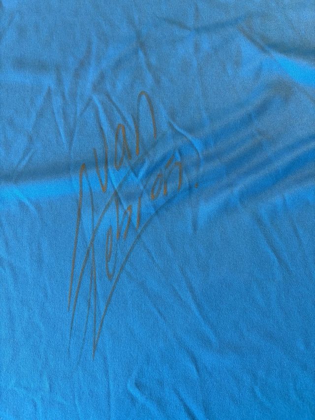 Camiseta Red Bull Firmada Lebrón y Galán